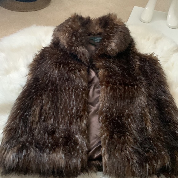 Faux Fur Vest Brown Fox - Medium - Picture 9 of 12